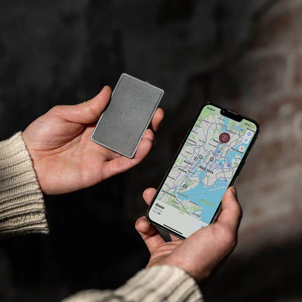 Smart Wallet Tracker Card – Never Lose Your Wallet Again